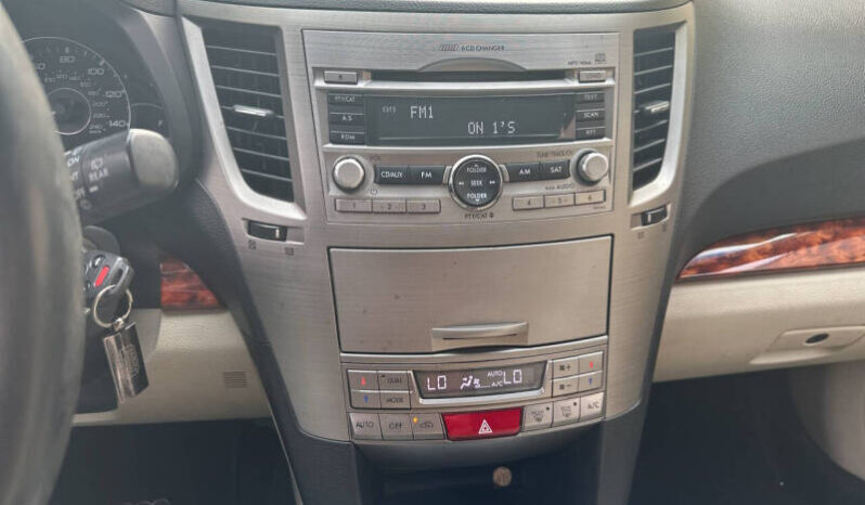 2011 Subaru Outback 2.5i Limited AWD 2.5i Limited 4dr Wagon, Mileage 203,000 full