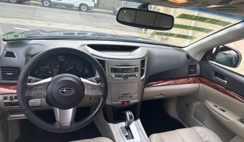 2011 Subaru Outback 2.5i Limited AWD 2.5i Limited 4dr Wagon, Mileage 203,000 full