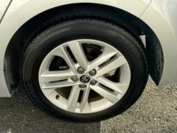 2022 Toyota Corolla Hatchback SE FWD full