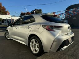 2022 Toyota Corolla Hatchback SE FWD full