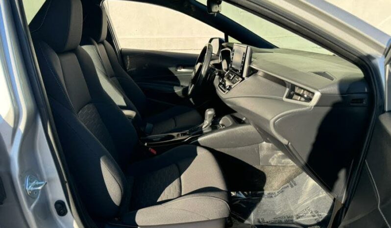 2022 Toyota Corolla Hatchback SE FWD full