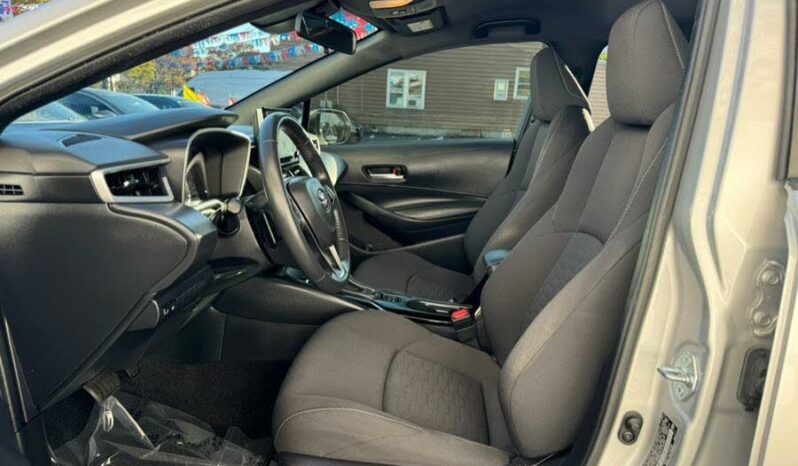 2022 Toyota Corolla Hatchback SE FWD full