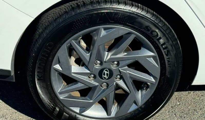 2024 Hyundai Elantra SEL FWD full