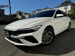 2024 Hyundai Elantra SEL FWD