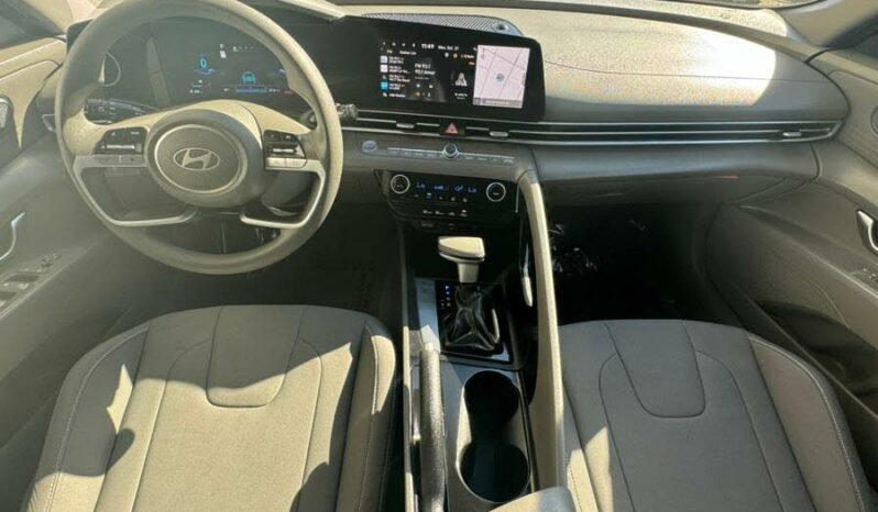 2024 Hyundai Elantra SEL FWD full