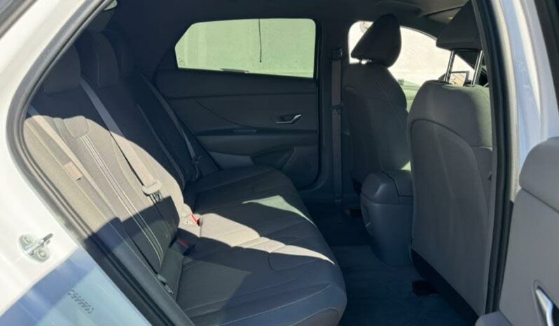 2024 Hyundai Elantra SEL FWD full