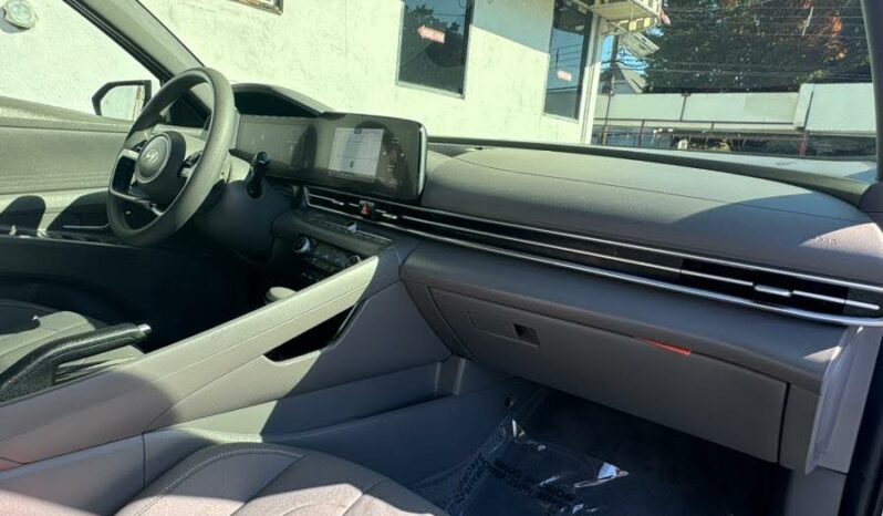 2024 Hyundai Elantra SEL FWD full