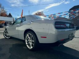 2022 Dodge Challenger GT AWD full