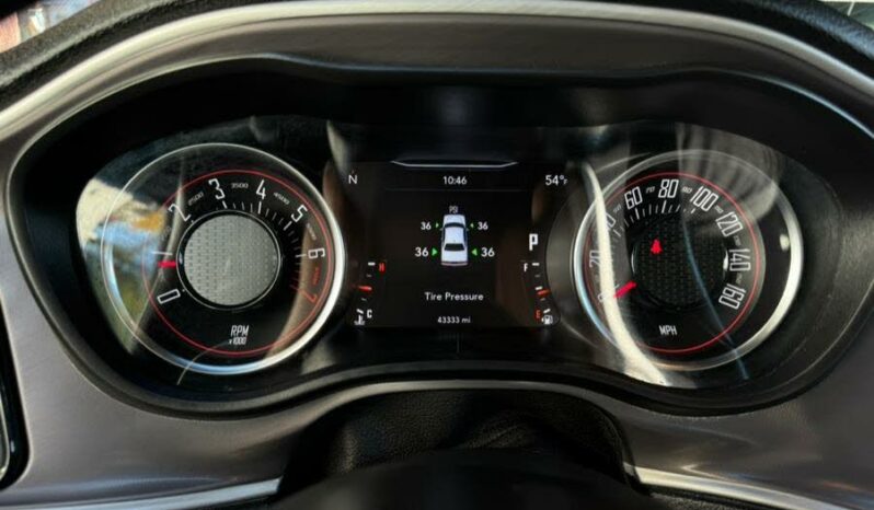 2022 Dodge Challenger GT AWD full