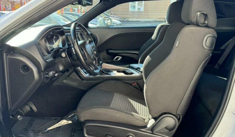 2022 Dodge Challenger GT AWD full