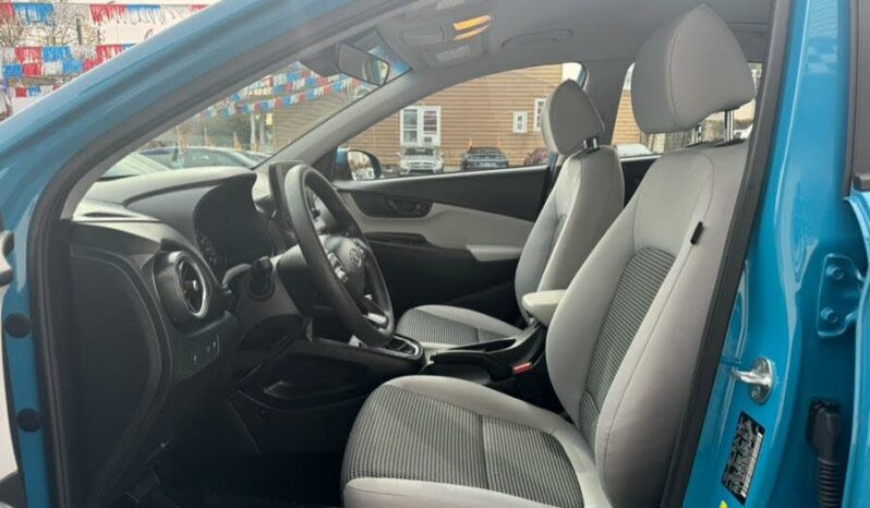 2022 Hyundai Kona SE AWD full