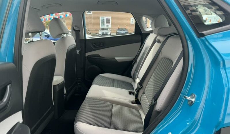 2022 Hyundai Kona SE AWD full