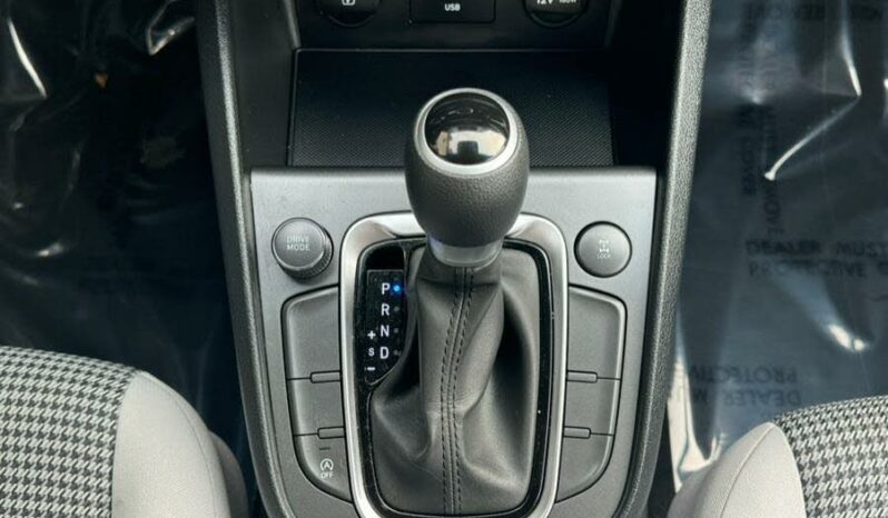 2022 Hyundai Kona SE AWD full