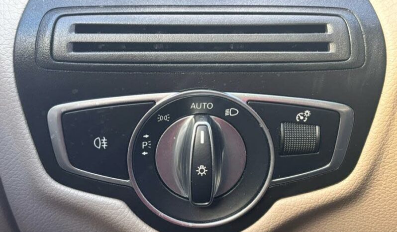 2019 Mercedes-Benz GLC 300 4MATIC full