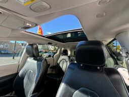 2022 Chrysler Pacifica Limited FWD full