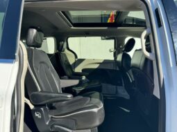 2022 Chrysler Pacifica Limited FWD full