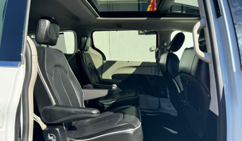 2022 Chrysler Pacifica Limited FWD full