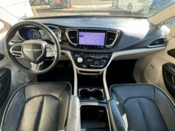 2022 Chrysler Pacifica Limited FWD full