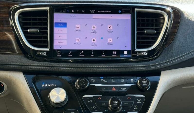 2022 Chrysler Pacifica Limited FWD full