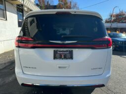 2022 Chrysler Pacifica Limited FWD full