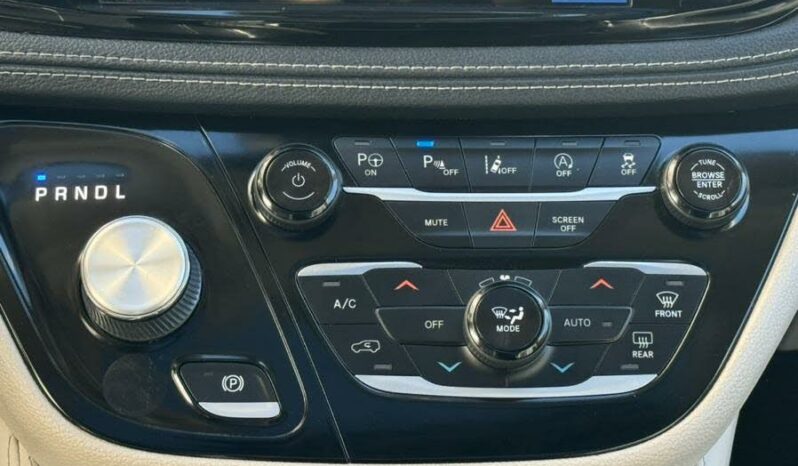 2022 Chrysler Pacifica Limited FWD full