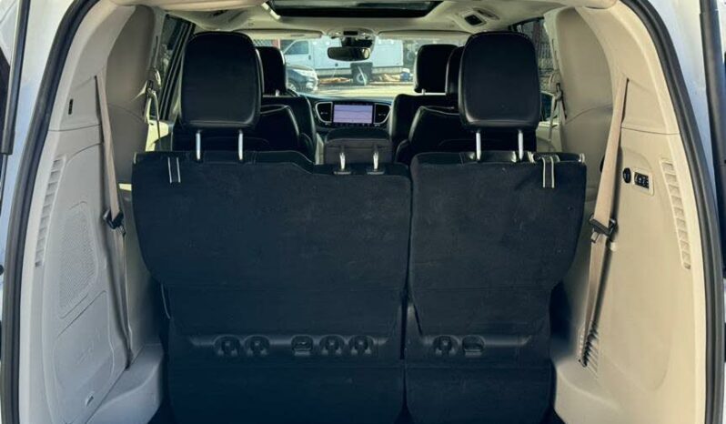 2022 Chrysler Pacifica Limited FWD full