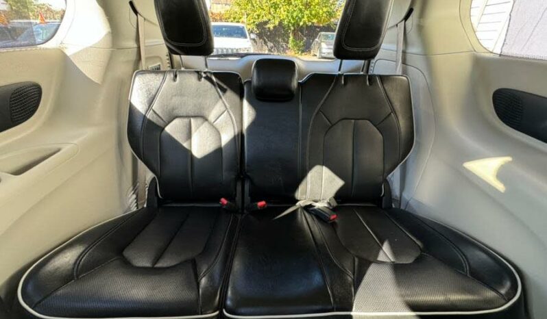 2022 Chrysler Pacifica Limited FWD full