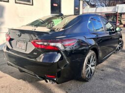 2022 Toyota Camry SE FWD full