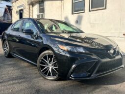 2022 Toyota Camry SE FWD full