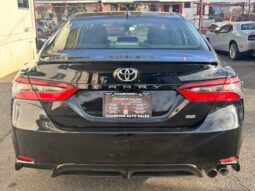 2022 Toyota Camry SE FWD full
